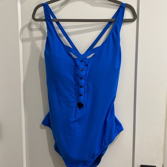 Bleu Rod Beattie Plus Basket Weave Strappy V-Neck One-Piece Swimsuit (18W) - Picture 2 of 5